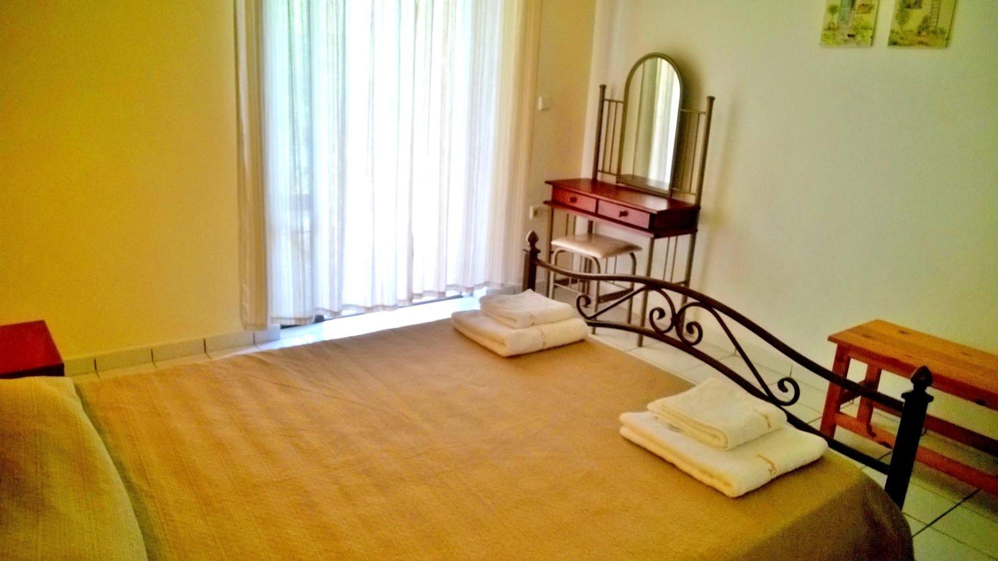 Irini Apartments And Studios Kávos Esterno foto
