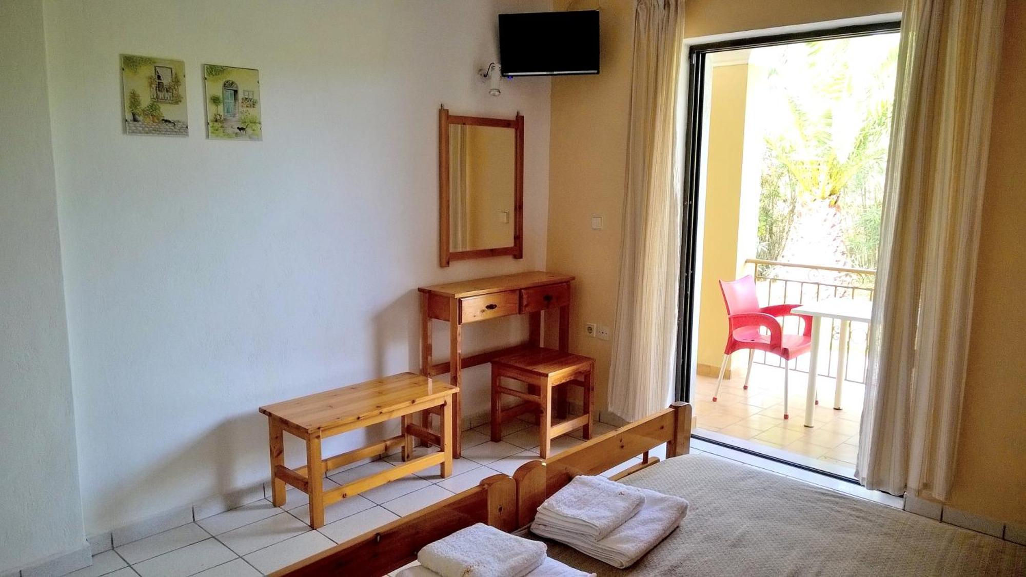 Irini Apartments And Studios Kávos Esterno foto