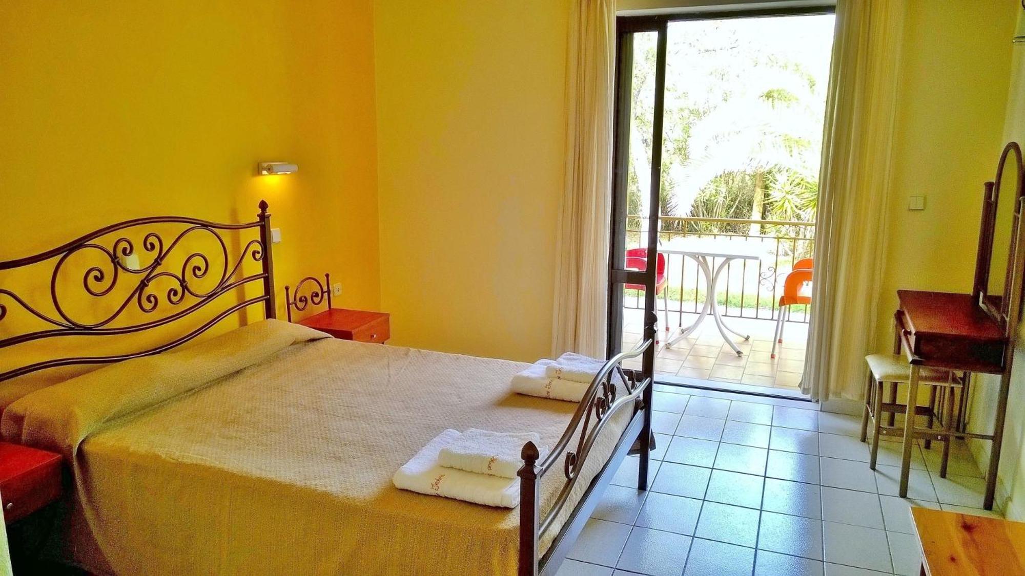 Irini Apartments And Studios Kávos Esterno foto